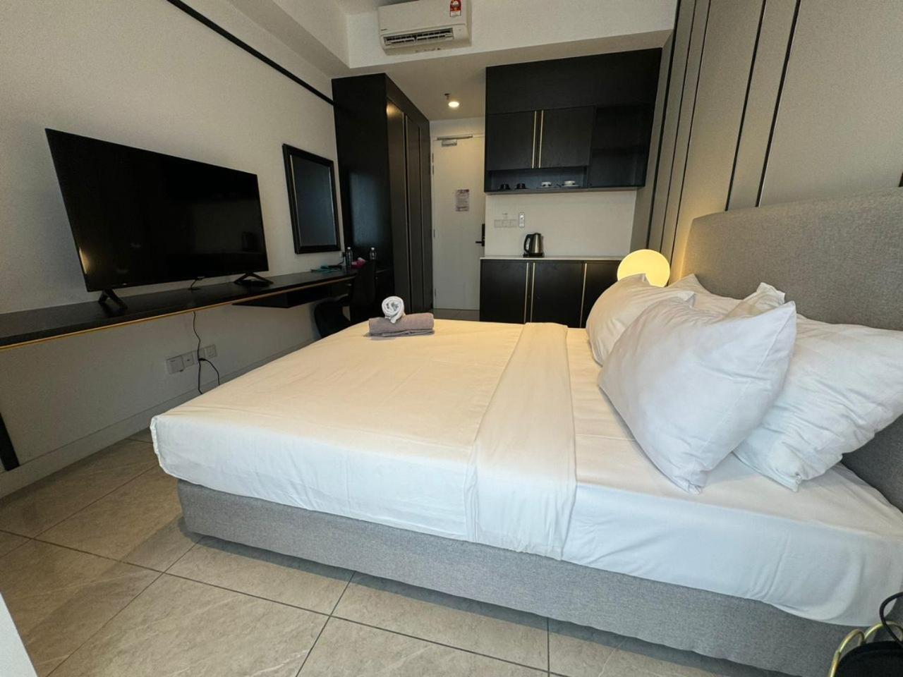 Cozy At Axon Trx And Pavillion * Kuala Lumpur